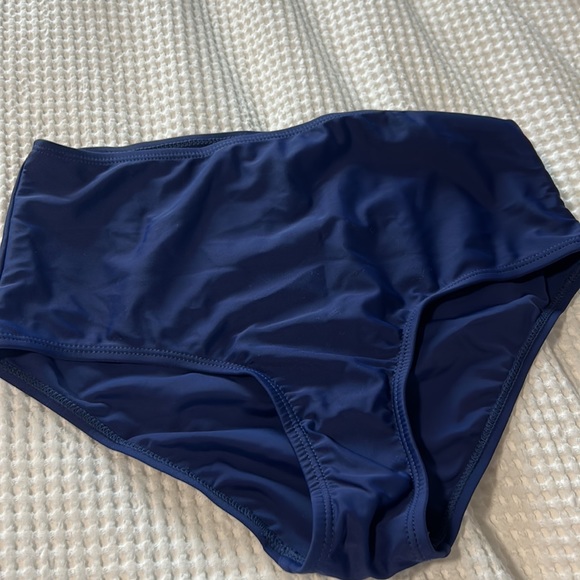 Sea Fancy small two piece - Picture 2 of 7